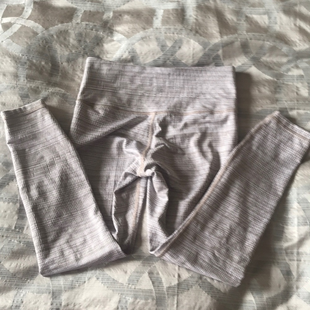 Like NEW Athleta workout long capris- VGUC!
